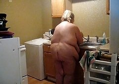 fresh cleaning house nude