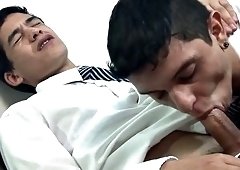 A hot sex session with horny gay Latin twinks