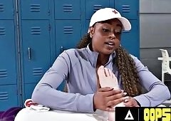 Cheerleaders Locker Room Fingering Sparks Cumshot