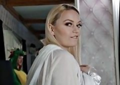 Blonde Sandra Sweets Plans Derail into Hardcore Pounding with Daddy in Spartan Cosplay