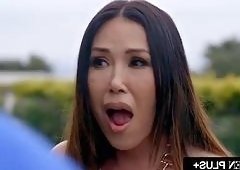 Kianna Dior Gets Pussy Wrecked by Thick BBC