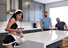 Skinny Brunette In Mmf Spit Roast