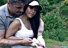 Golf Instructor Fucks Big-Butt Latina