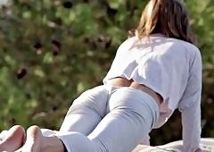 Viola Baileys Outdoor Striptease